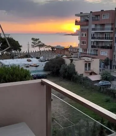 100 Metra Larg Plazhit * Shëngjin
