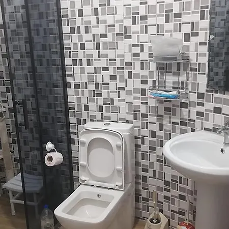 Apartament 100 Metra Larg Plazhit